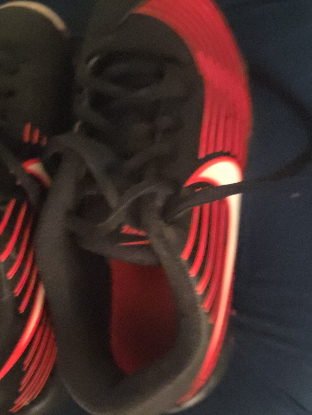 Nike Black and Red Boys Youth Cletes Athletic Sneakers